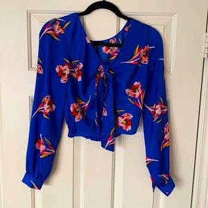 Vibrant Blue Flower Print Cropped Express Blouse